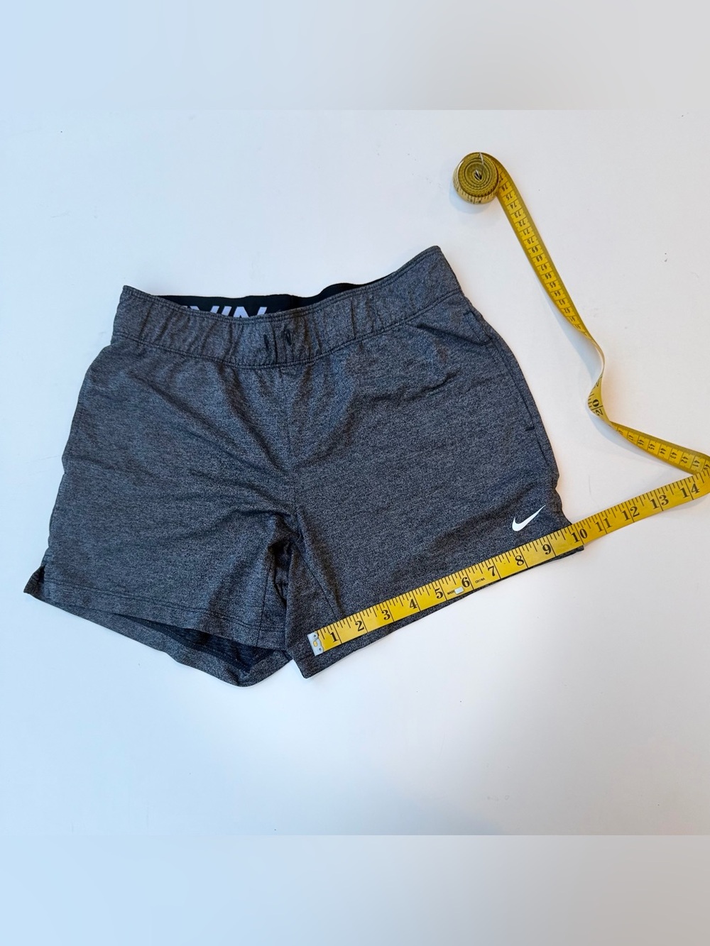 Nike Charcoal Gray Stretch Athletic Shorts Branded Waistband Pockets XS - Picture 6 of 10